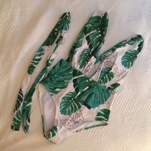 Monstera Greenery One Piece